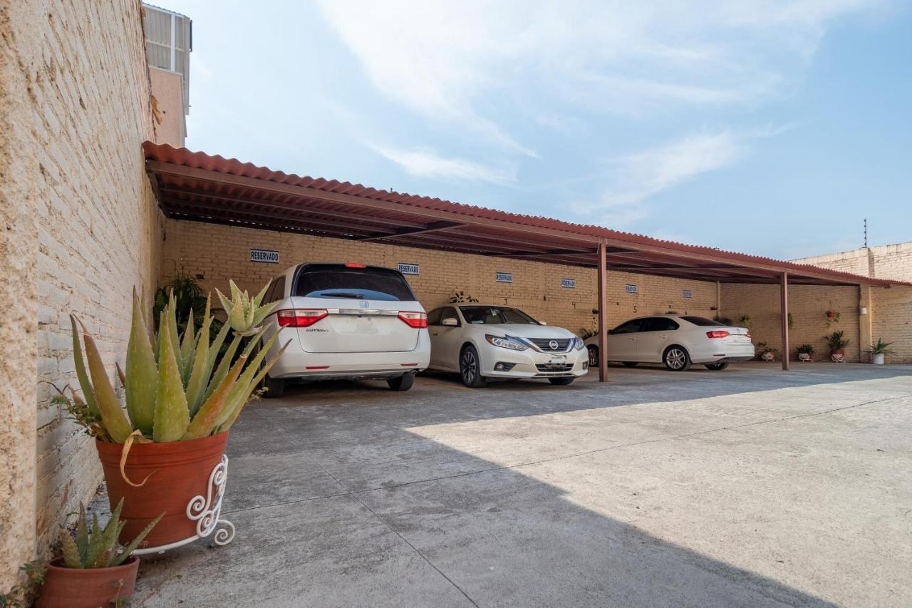 Hotel Casa Garatusa Yuriria Exterior foto